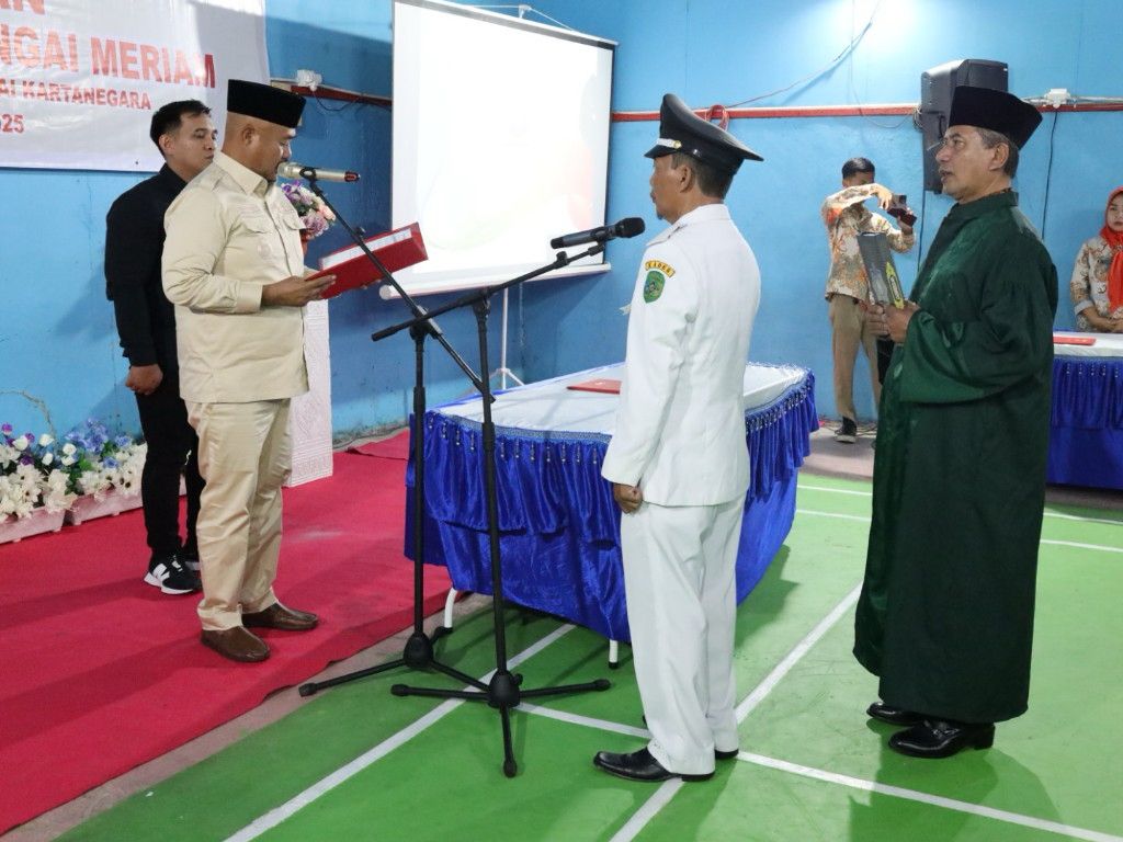 Eka Wahyu Dilantik sebagai PJ Kepala Desa Sungai Meriam
