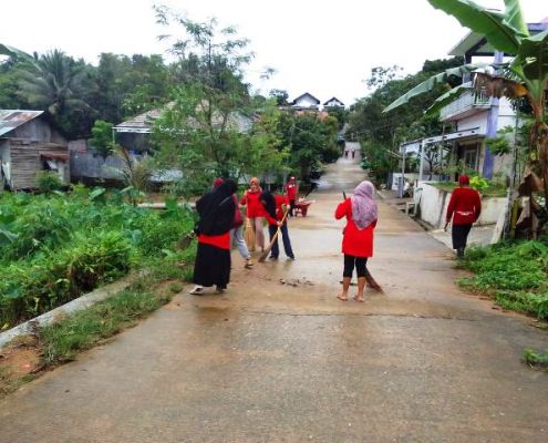 Gotong Royong Jadi Tradisi di Tenggarong