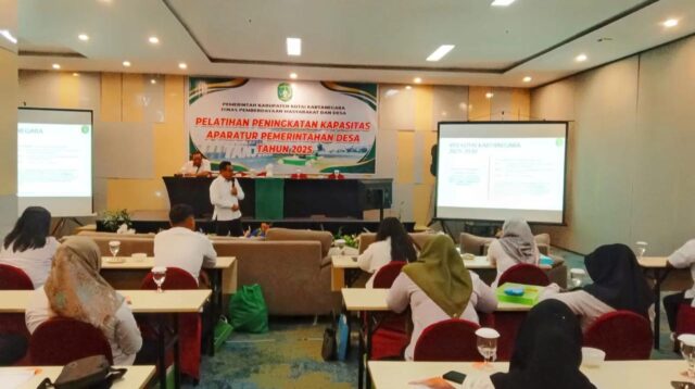 Pelatihan Dasar Pemerintahan Perkuat Aparatur Desa Tenggarong
