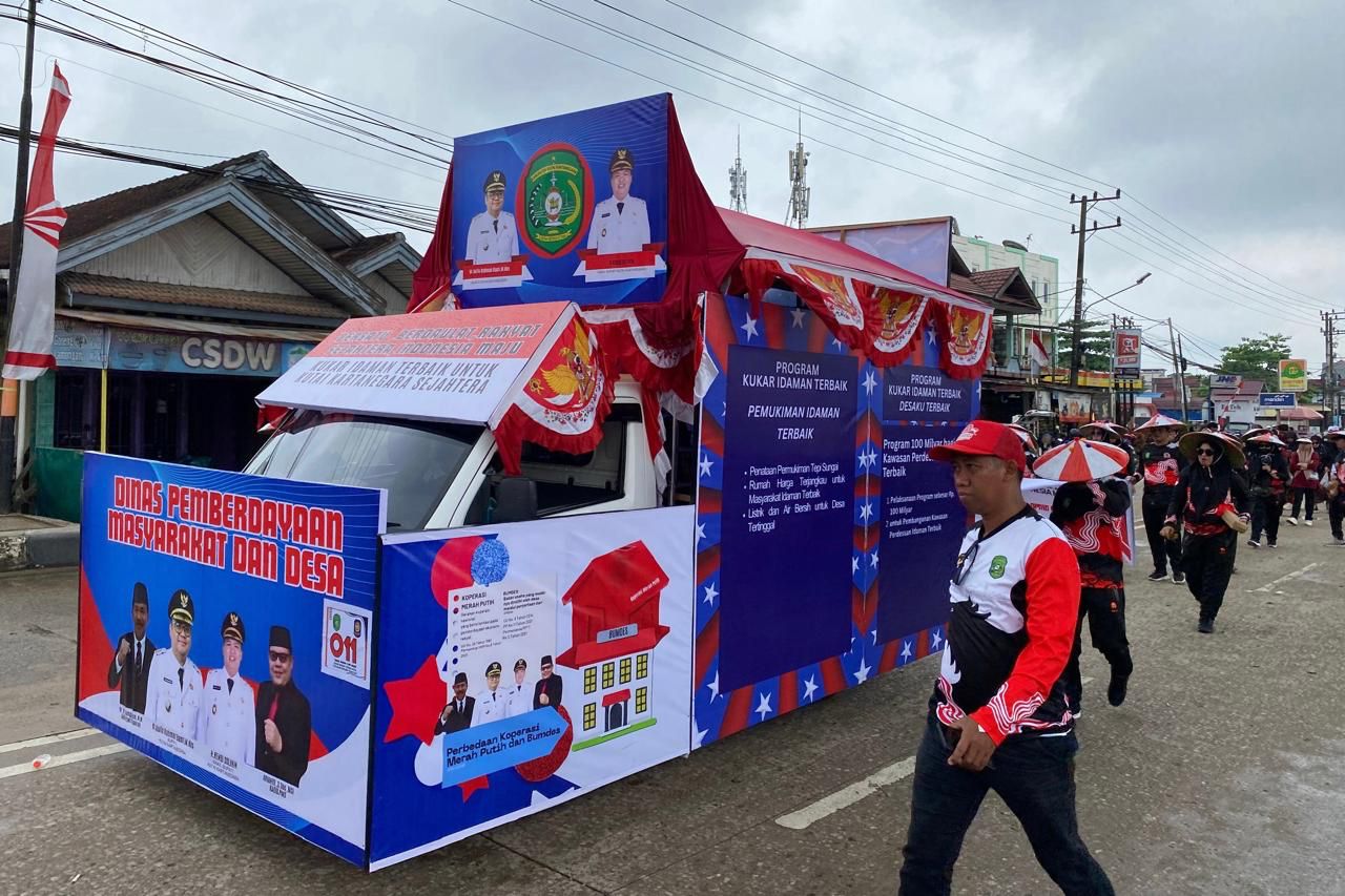 Pawai Pembangunan HUT ke-80 Meriahkan Tenggarong