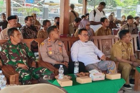 Bupati Kukar Lantik Kades Antar Waktu Manunggal Jaya